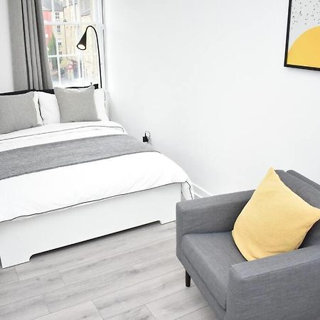 Modern & Bright 1 Bed For 4 Close To City Centre! Edimburgo Exterior foto