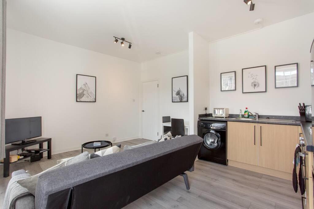 Modern & Bright 1 Bed For 4 Close To City Centre! Edimburgo Exterior foto